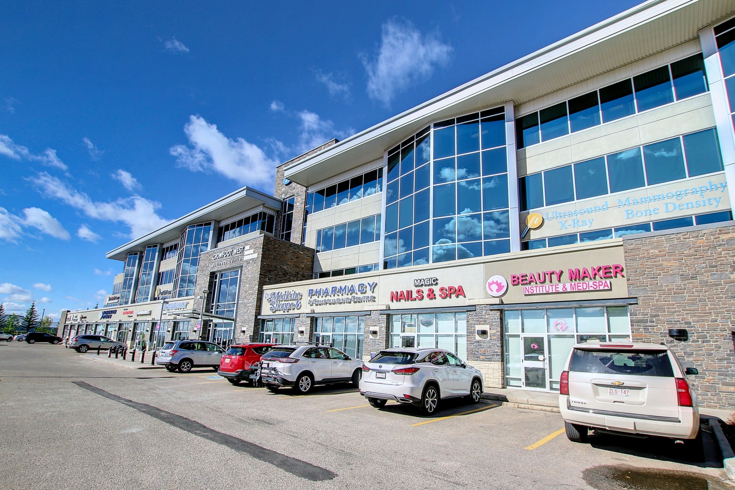 25.MLS_Ready.14-600_Crowfoot_Cres_NW.036838